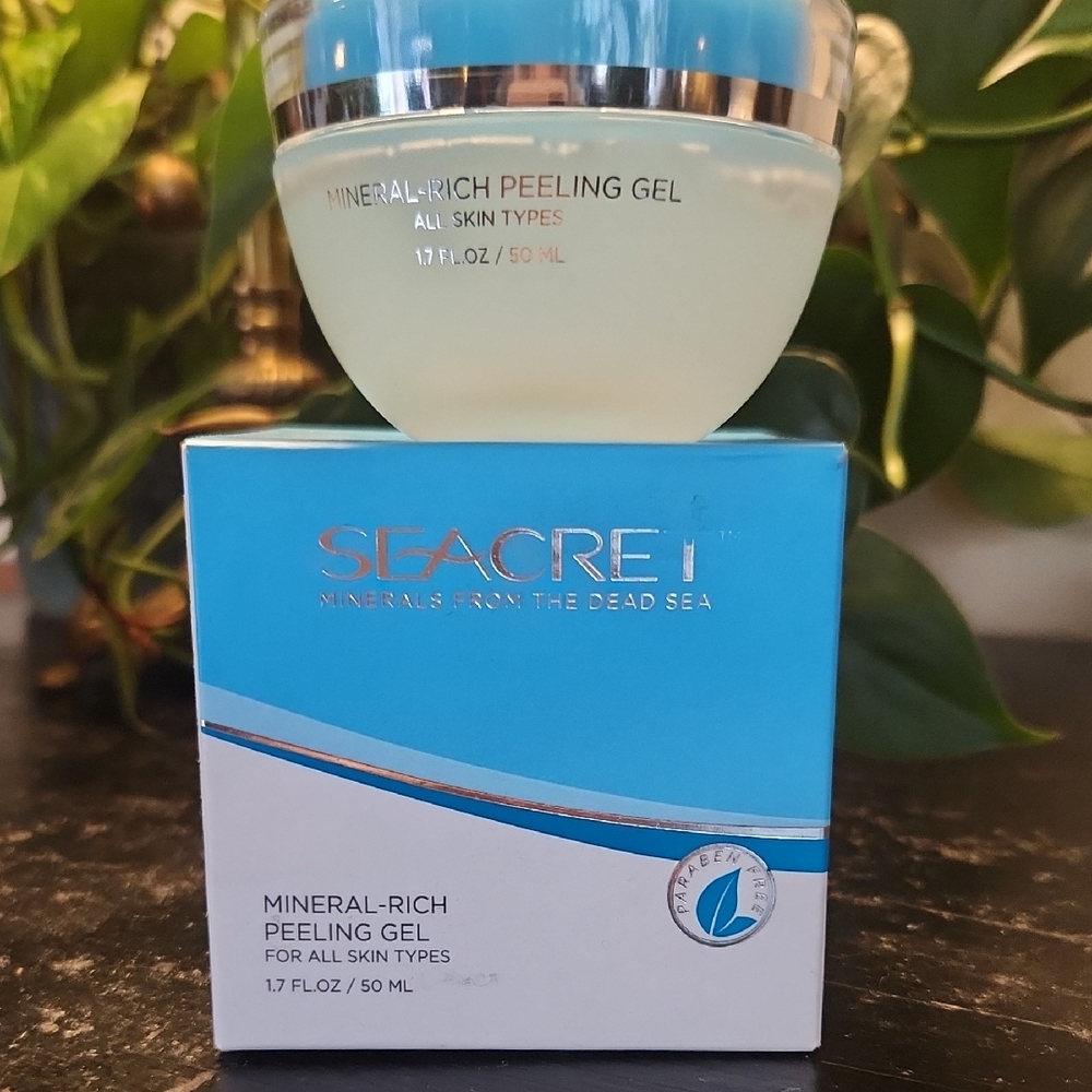 SEACRET Mineral-Rich Peeling Gel
